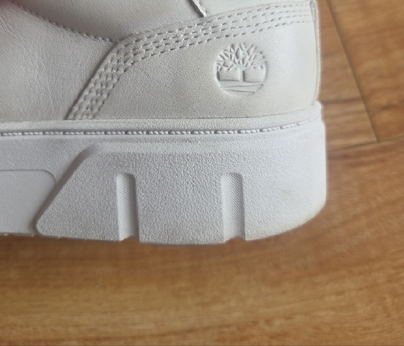 Timberland Women's White Leather Sneakers - Picture 2 of 11